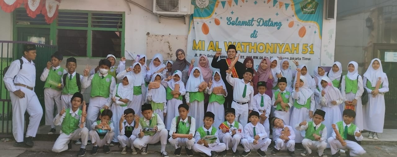 Suasana belajar MI Al Wathoniyah 51